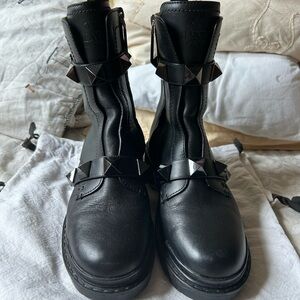 Valentino Garavani Black Ankle Booties with Sleek Design